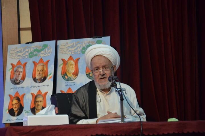 حکومت اسلامی بر پایه ساحت ولایی و فقاهتی استوار است