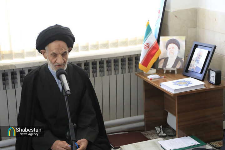 تمدن اسلامی در عمل و خدمت به مردم نمایان می‌شود