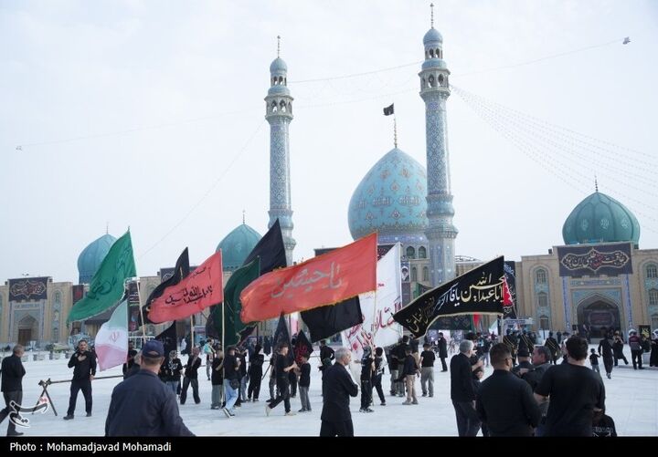 مراسم مسجد جمکران برای سالروز شهادت امام حسن عسکری(ع)