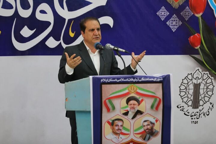 رمز موفقیت در همه عرصه‌ها، وحدت و همبستگی است