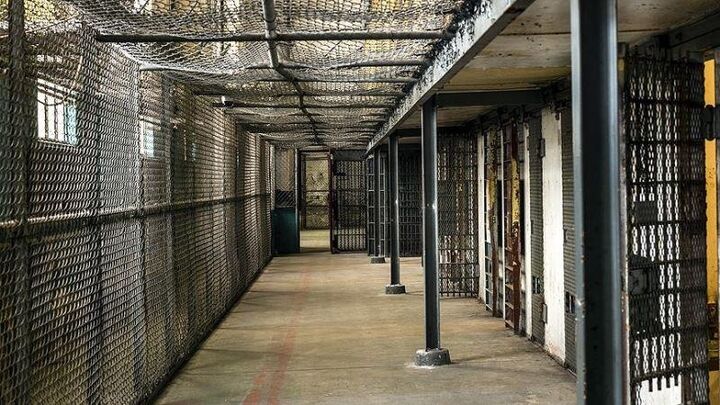 گزازش جدید سازمان حقوقی: زنان فلسطینی در زندان های صهیونیستی در شرایط غیر انسانی هستند