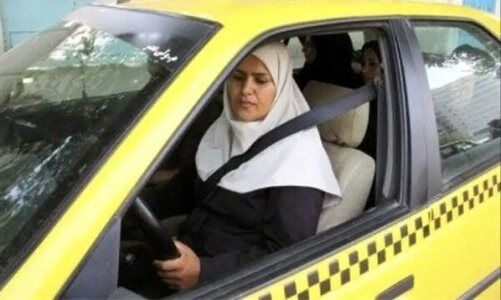 فعالیت ۱۱۰۰ تاکسیران زن در تهران/ بیمه تاکسیرانان مرتفع می شود