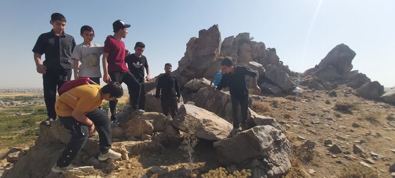 برگزاری برنامههای معنوی و ورزشی در قالب طرح «مسجد، کانون نشاط» در قروه