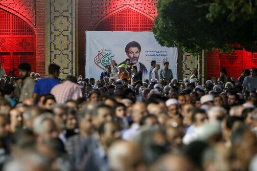 تقریظ حضرت آیت‌الله خامنه‌ای بر کتاب «پاسیاد پسر خاک» رونمایی شد