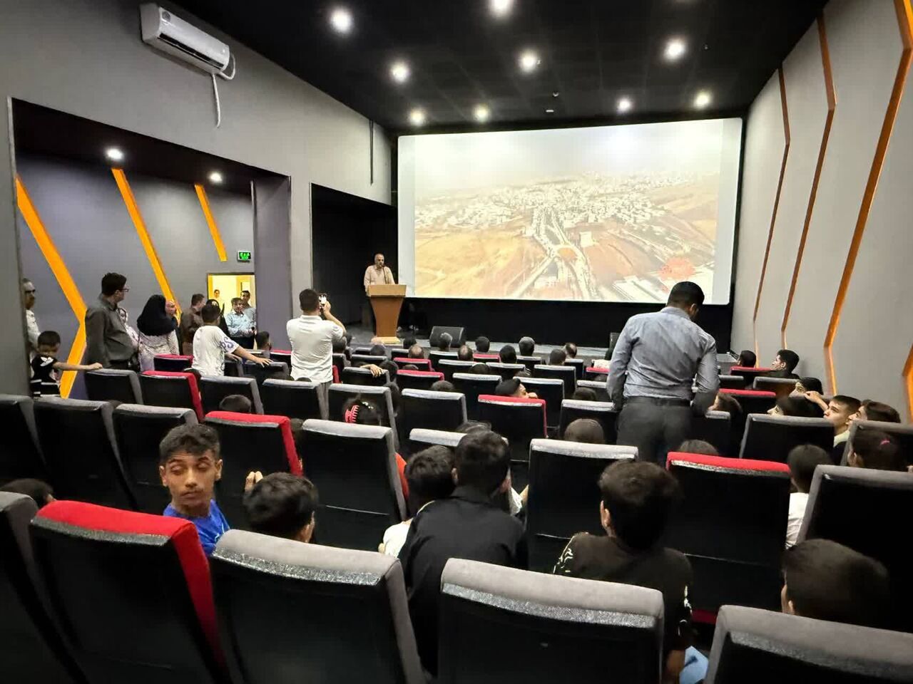 قول استاندار برای رفع مرحله‌ای مشکلات نایسر و ارتقای خدمات فرهنگی