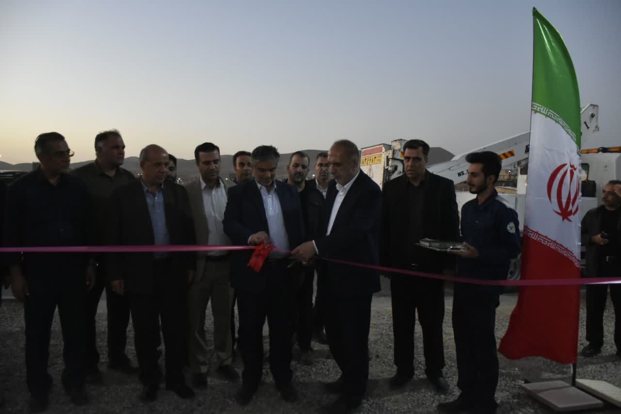 افتتاح نیروگاه خورشیدی ۶۰ کیلوواتی شهرداری خنجین/نصب ۱.۴ مگاوات پنل خورشیدی در ادارات استان مرکزی