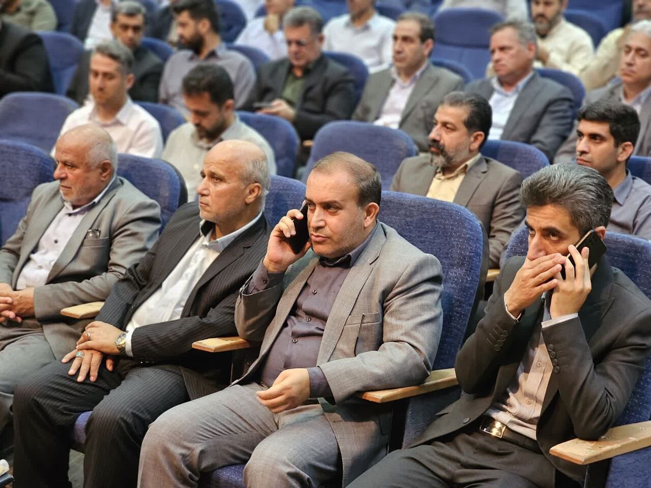 خون شهدا هدایتگر و بیمه کننده جامعه در برابر دشمنان است