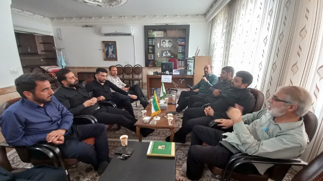 نشست کانون مداحان آران و بیدگل با محوریت ویژه برنامههای «امت احمد؛ اسوه مقاومت» برگزار شد