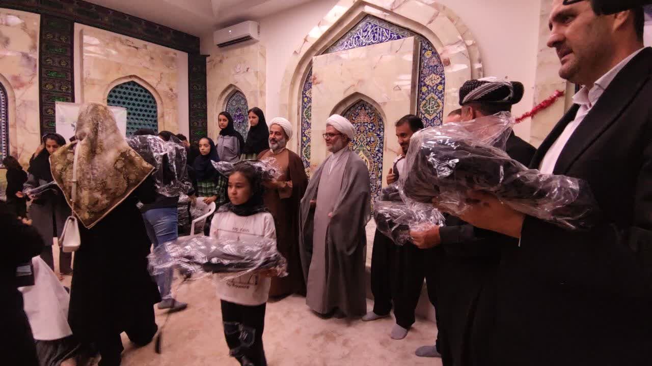 توزیع بیش از دو هزار کیف و لوازمالتحریر میان دانشآموزان نیازمند کردستان از محل موقوفات