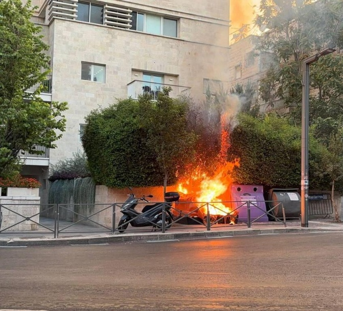 تظاهرات خانوادههای اسرای اسرائیلی اطراف منزل نتانیاهو+ عکس