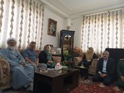 دیدار سخنگوی دولت و استاندار مرکزی با خانواده شهید زینلی