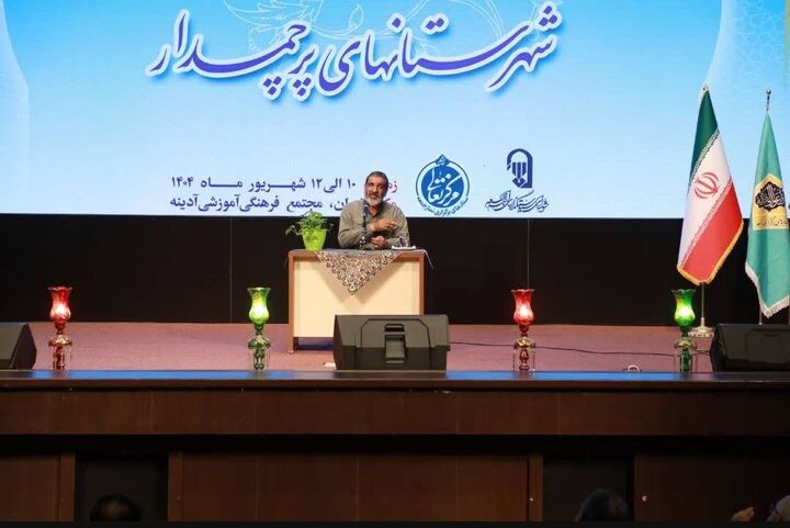 حاج حسین یکتا:نماز جمعه قرارگاه فرهنگی و اجتماعی مردم است