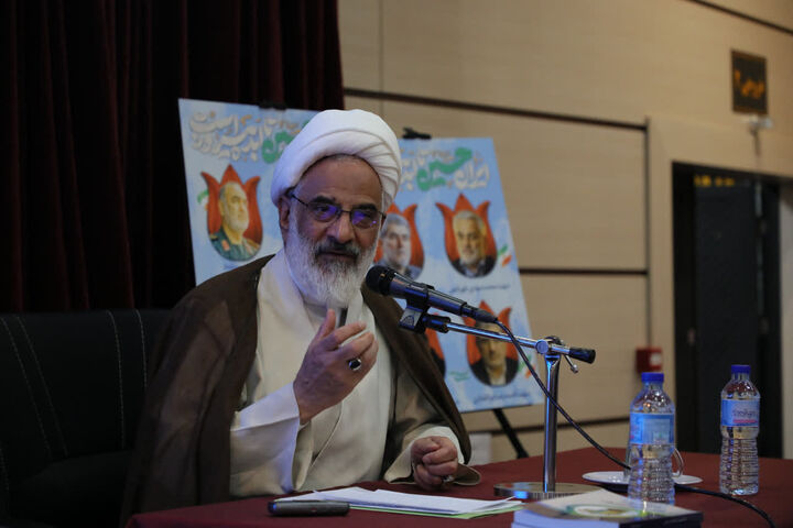 باید از منابع اصیل دینی برای تولید علوم انسانی بهره برد