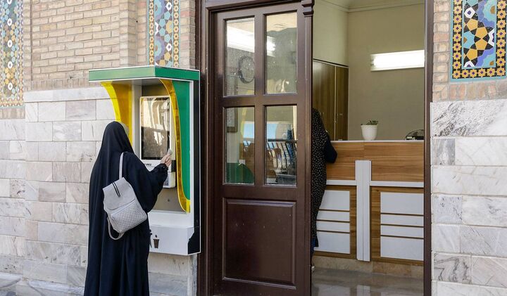 تسهیل پرداخت و افزایش شفافیت با سامانه‌های الکترونیکی نذورات حرم رضوی