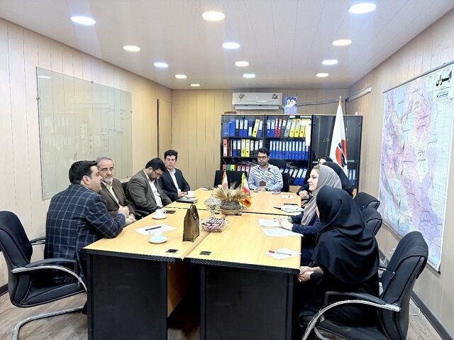 توسعه همکاری‌های بین‌المللی و تمرکز بر اقتصاد دریا پایه در موسسه آموزش عالی قشم