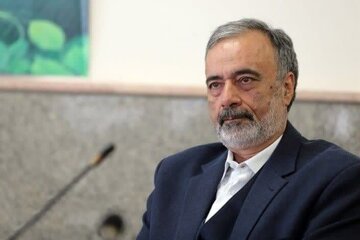 اپلیکیشن «نماز من» به جامعه دانش‌آموزان شناسانده و روی گوشی‌ها نصب شود