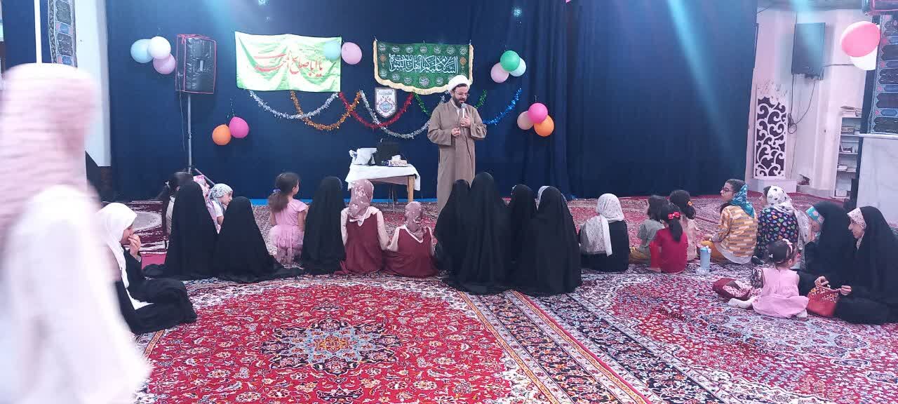 «دورهمی مادر-دختری» به مناسبت ایام آغاز امامت حضرت مهدی(عج)