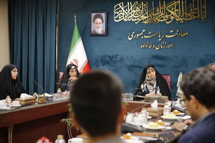 بیمه‌های ویژه برای زنان و خانواده‌ها طراحی شوند