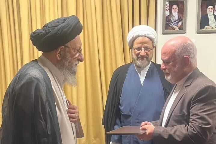 تجلیل آیت‌الله نورمفیدی از تلاش‌های دکتر مسچی در گسترش فرهنگ وحدت و همدلی