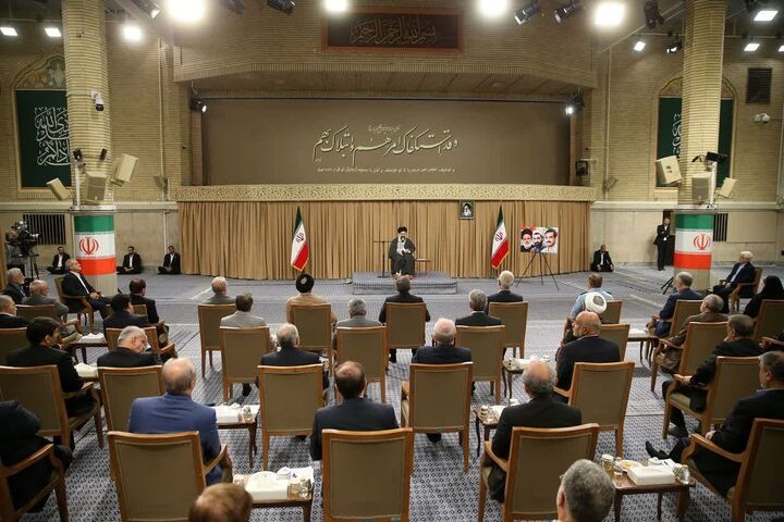 رهبر انقلاب: مسئولان راوی قدرت و قوت کشور باشند