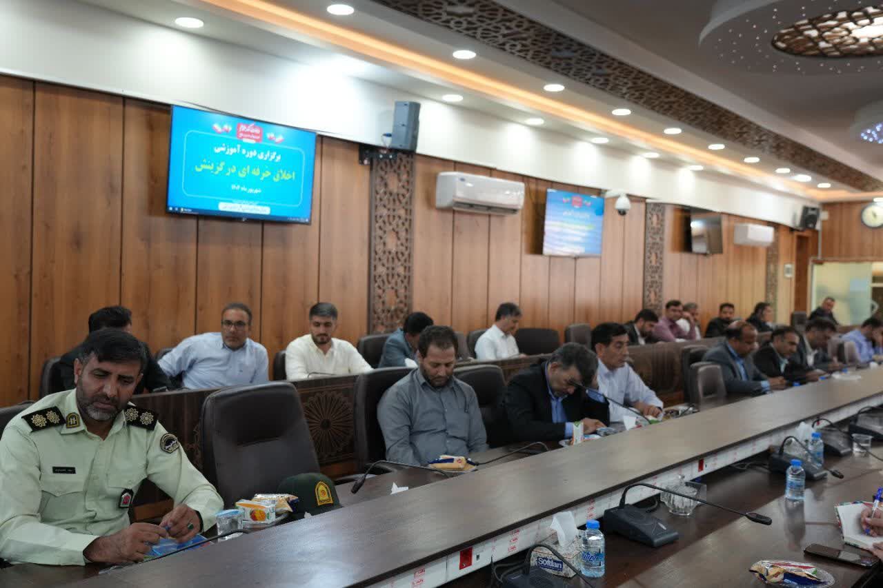 اخلاق حرفهای به معنای رعایت اصول و ارزشهای اسلامی در فرآیند گزینش است