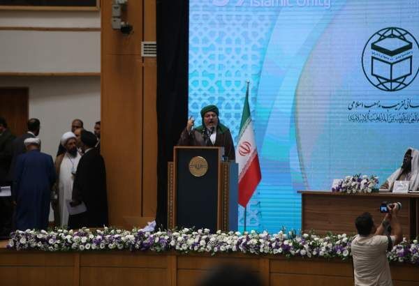 باید در کنفرانس وحدت، اسلام راستین را تبلیغ کنیم