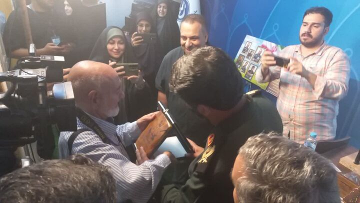 قدردانی از سخاوت امانی در کنگره هشت هزار شهید گیلان