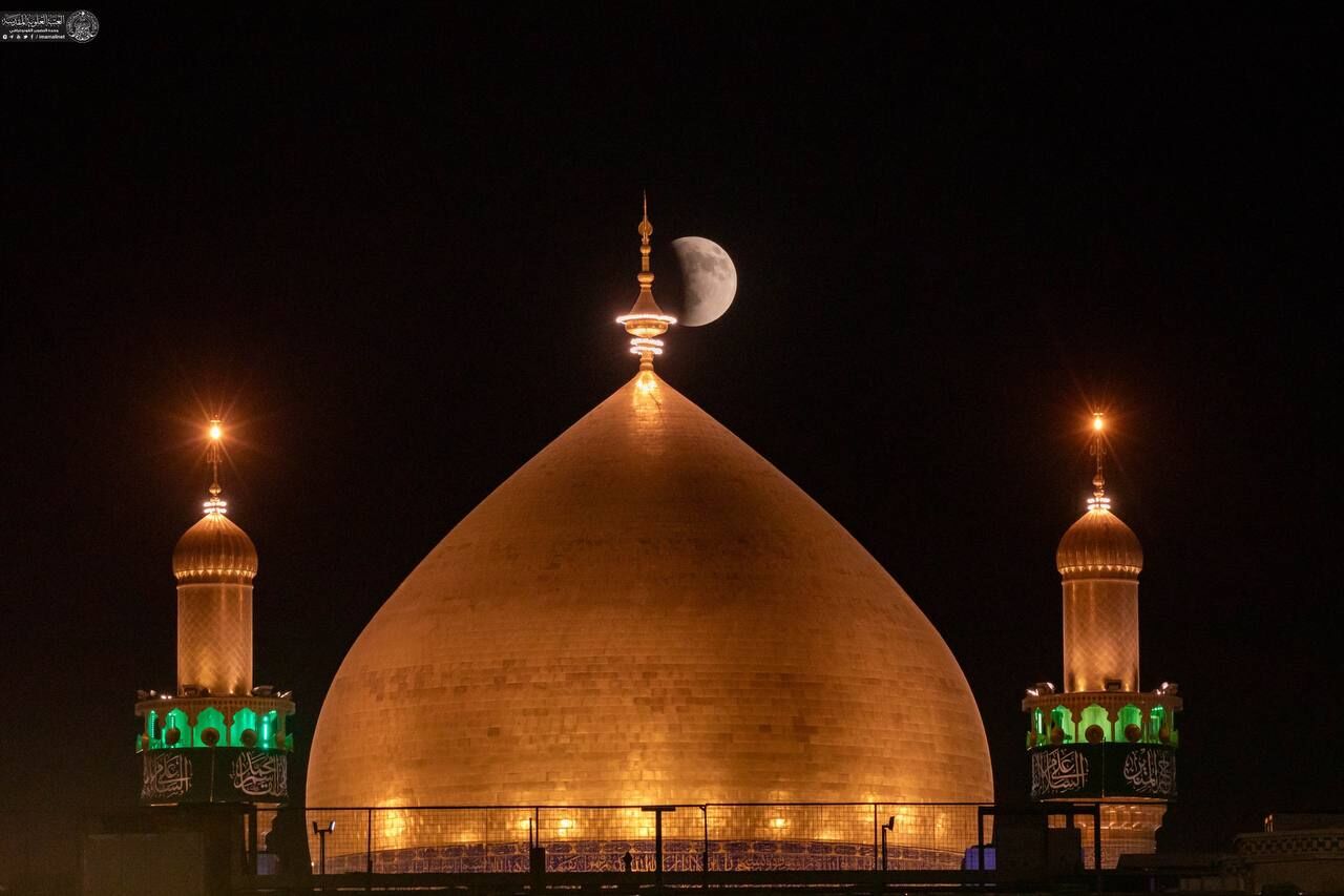 ماه‌گرفتگی در آسمان حرم مطهر امیرالمؤمنین علیه‌السلام