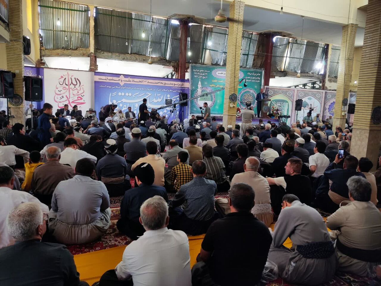 شرکت معاون فرهنگی ستاد هماهنگی کانون های مساجد کشور در آیین جشن بزرگ وحدت در جوانرود 