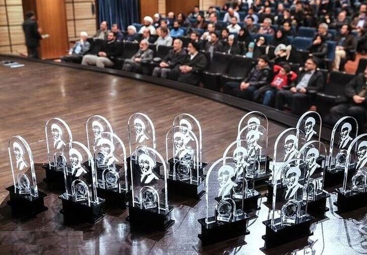 برگزیدگان چهارمین دوره جایزه ادبی شهید اندرزگو اعلام شدند