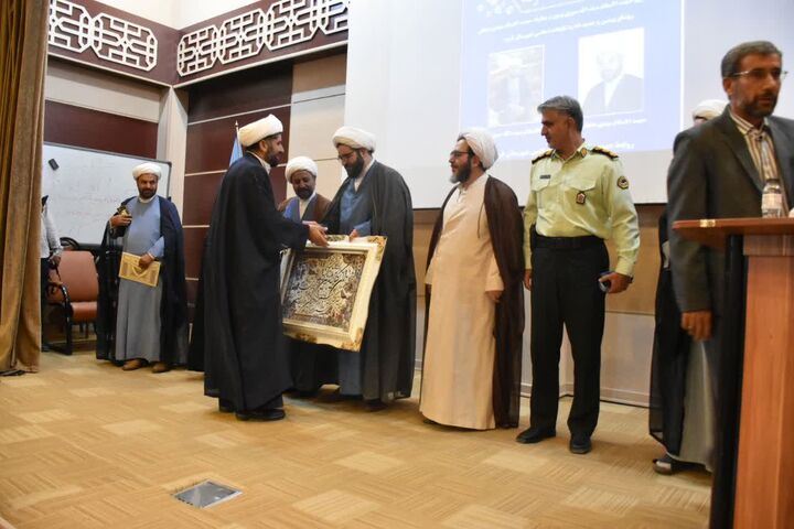 مراسم تکریم و معارفه رئیس اداره تبلیغات اسلامی قروه برگزار شد