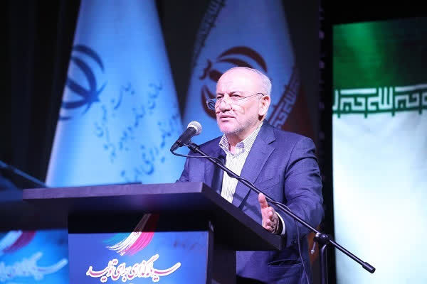 توسعه کشور در گرو توجه و اعتماد به نخبگان میسر می‌شود