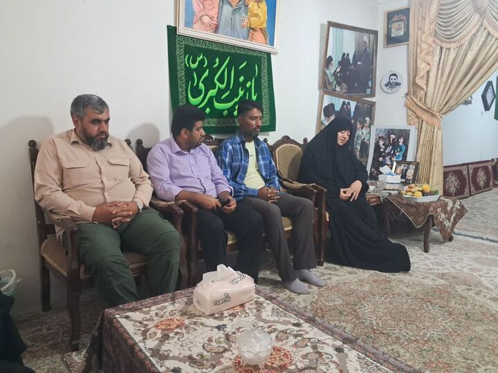 تجدید بیعت بچه مسجدی‌های نکا با خانواده شهید مشتاقی