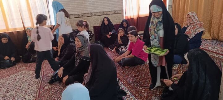 حضور فعال بانوان مسجدی در برنامه های هفته وحدت