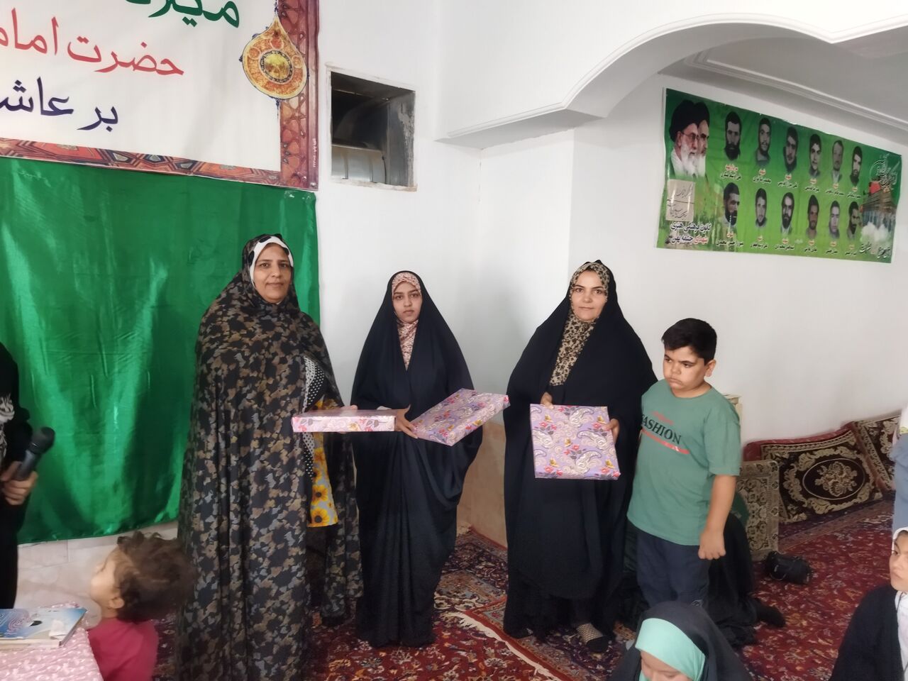 مادران و کودکان چشمه پهن مهمان جشن میلاد و اختتامیه کلاس‌های قرآن شدند
