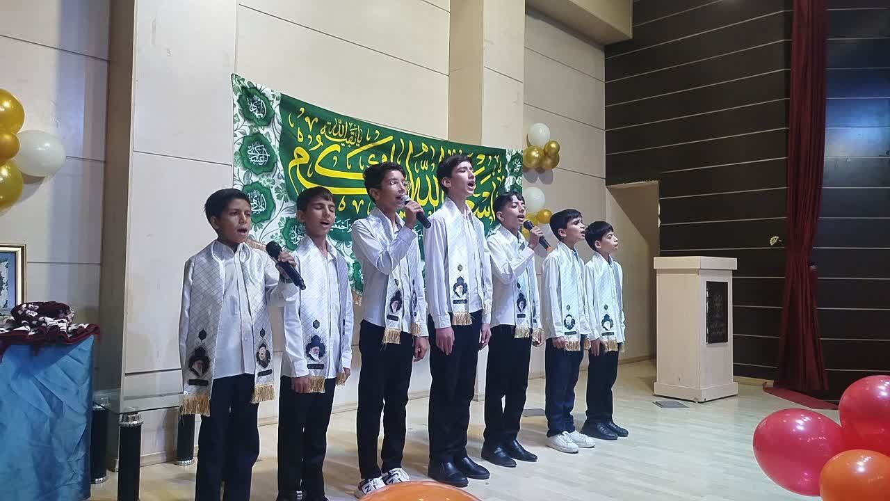 صدای جشن میلاد در کوچه‌های مشهد