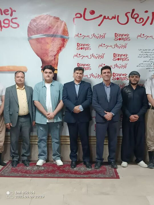 مدیران ارشاد ایلام پیشگام پویش مردمی «نوشت‌افزار به جای گل» شدند