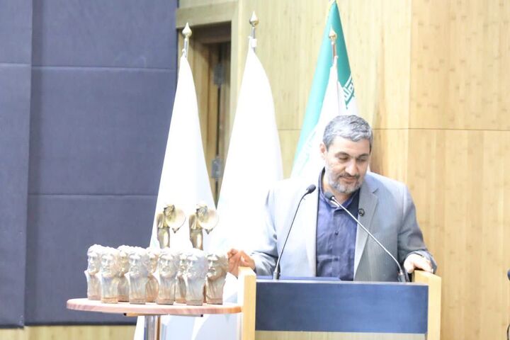 خوی با فرهنگ و هنر نفس می‌کشد