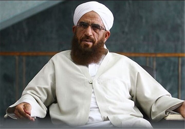 چاره و نجات امت اسلام در وحدت است