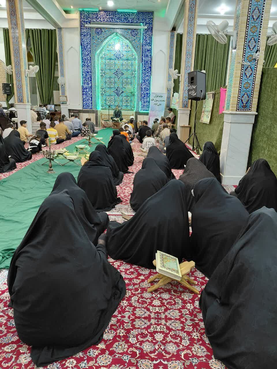 محفل انس با قرآن در روستای علی آباد آران و بیدگل برگزار شد