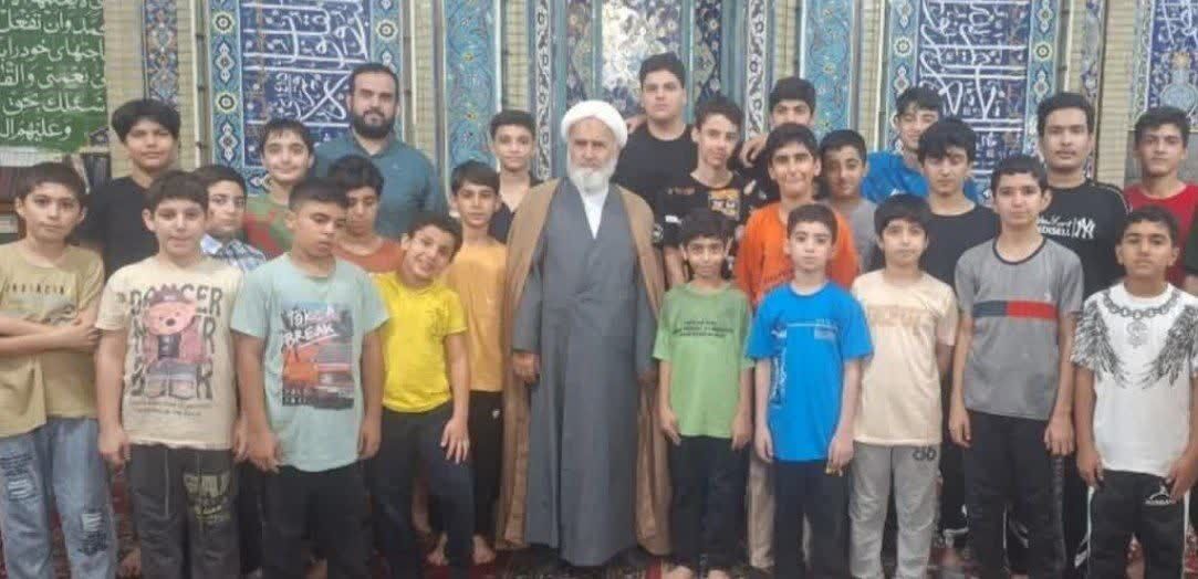 تجلیل از برگزیدگان طرح تابستانه مسجد کانون نشاط مسجد جامع قائمشهر