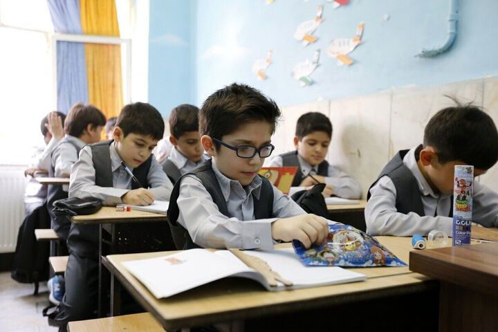 ۲۰۵ هزار دانش آموز زنجانی، سال تحصیلی جدید را آغاز کردند