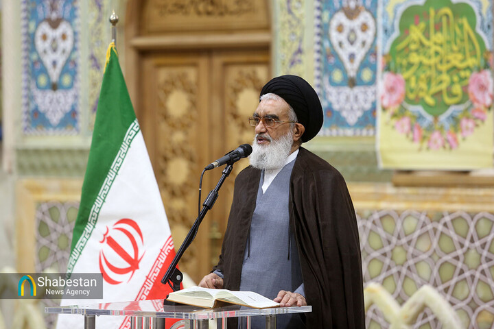 حرم‌های اهل‌بیت(ع) در همه ابعاد زندگی منبع فیض‌ هستند