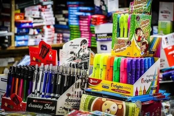 بوی ماه مهر و سایه سنگین گرانی لوازم التحریر