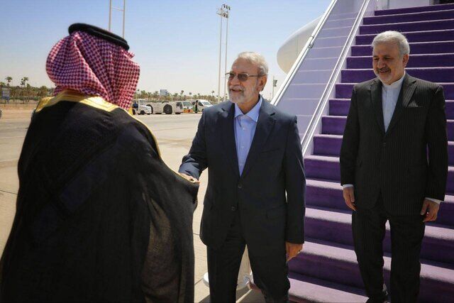 علی لاریجانی وارد ریاض شد