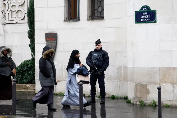 نظرسنجی: موج اسلام هراسی در فرانسه به سطح نگران کننده رسیده است