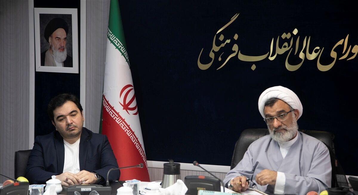 دعوت دبیر شورای عالی انقلاب فرهنگی از نخبگان برای رفع معضل مهاجرت