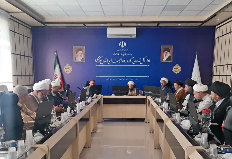 توجه مدیران به نماز، رمز ترویج فرهنگ اقامه و تقویت باورهای مهدوی در محیطهای کاری است