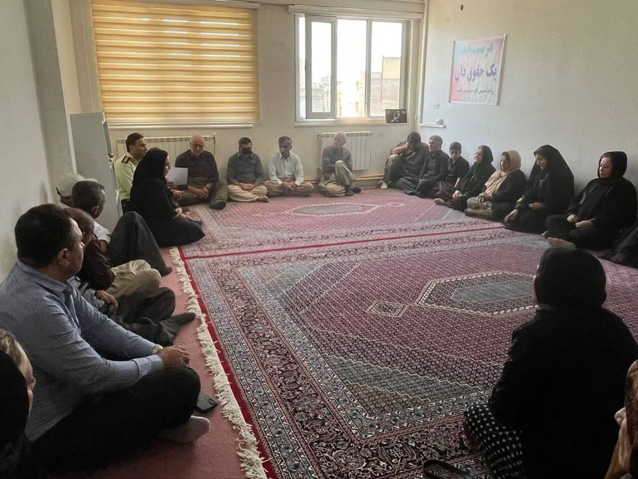 ارتقای آگاهی حقوقی مردمِ کامیاران در طرح «هر مسجد یک حقوقدان»