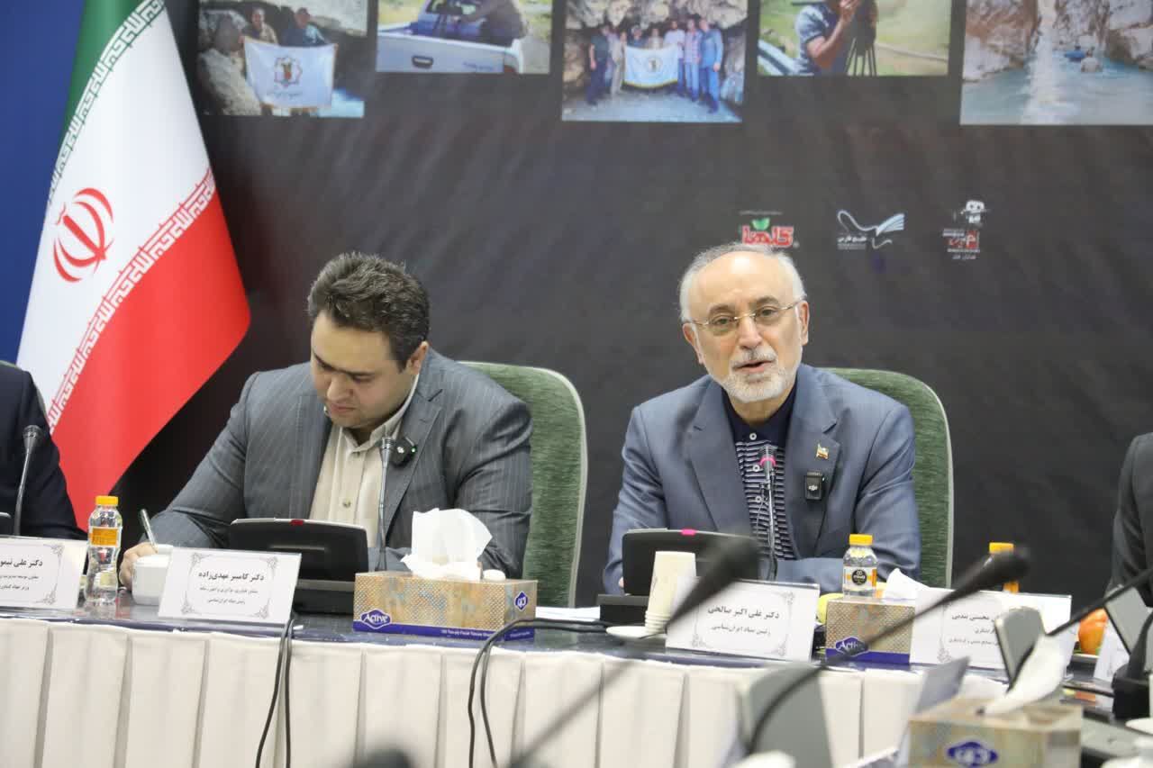 مستند «رخ ایران» به میزبانی بنیاد ایران‌شناسی رونمایی شد